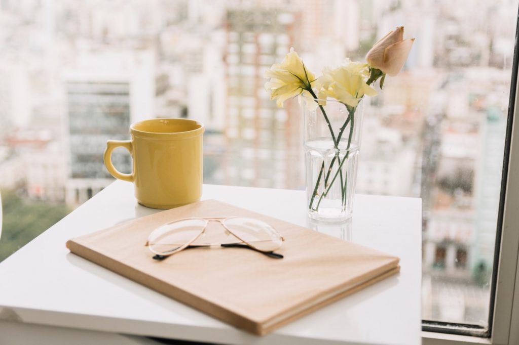 Decorate your Home with Flowers for Happiness and Love Flowers on coffee table for happiness